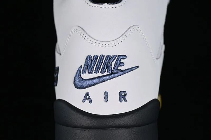 All categories Air Jordan Jordan series basketball shoes Air Jordan 5 pure original version A Ma Maniere x Air Jordan 5 Retro "Photon Dust" AJ5 Joe 5 light tooth white joint model FZ5758-004